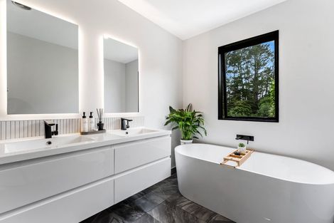 Photo of property in 7 Tamahunga Drive, Matakana, Warkworth, 0985