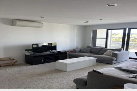 Photo of property in Apollo Apartments, 201/46 Rosedale Road, Rosedale, Auckland, 0632
