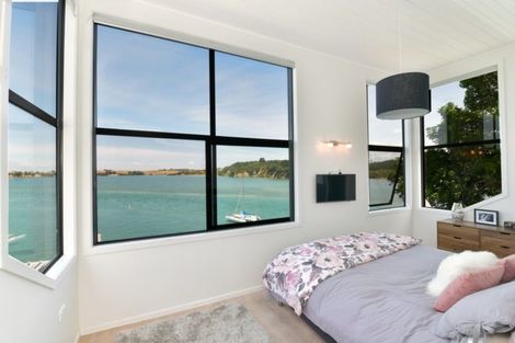Photo of property in 254 Wade River Road, Wade Heads, Whangaparaoa, 0932