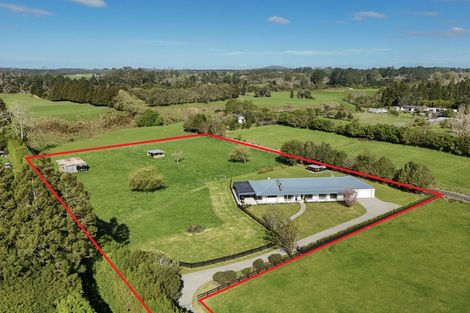 Photo of property in 154b Belk Road South, Omanawa, 3173