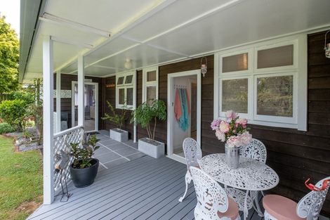 Photo of property in 48 Karina Road, Merrilands, New Plymouth, 4312