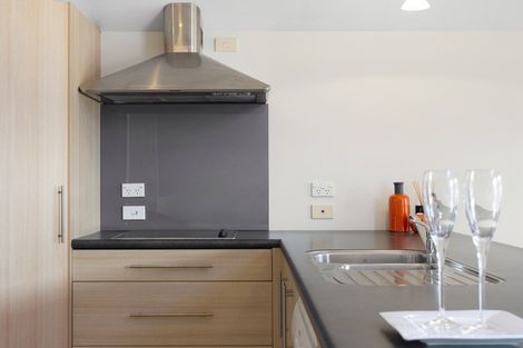 Photo of property in 2/48 May Street, Mount Maunganui, 3116