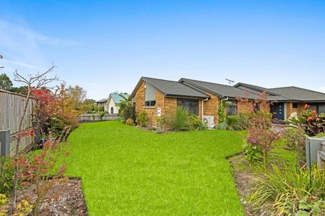 Photo of property in 34 Kinder Street, Acacia Bay, Taupo, 3330