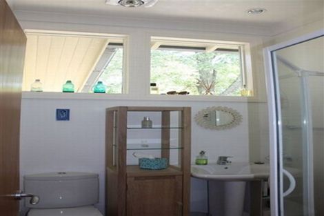 Photo of property in 15-17 Awanui Street, Birkenhead, Auckland, 0626