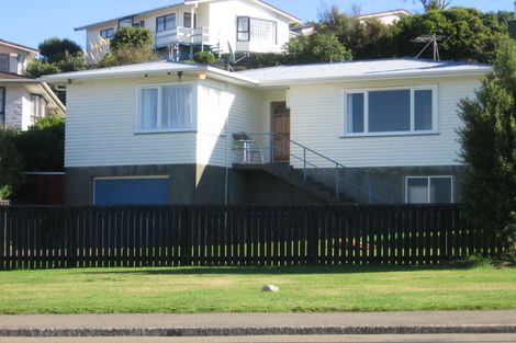 Photo of property in 43 Bracken Road, Paparangi, Wellington, 6037