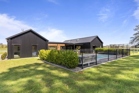 Photo of property in 355 Waitoki Road, Waitoki, Kaukapakapa, 0871