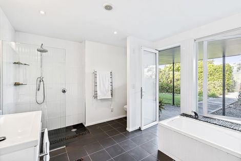 Photo of property in 21 Sandown Road, Te Horo Beach, Otaki, 5581