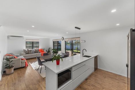 Photo of property in 31 Atutahi Street, Hurdon, New Plymouth, 4310
