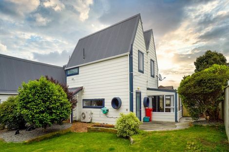 Photo of property in 74 Cypress Drive, Maungaraki, Lower Hutt, 5010