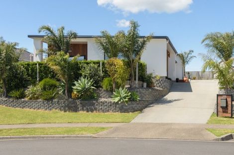 Photo of property in 33 Benmore Crescent, Pyes Pa, Tauranga, 3112