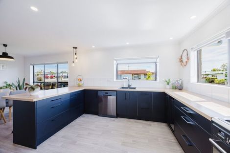 Photo of property in 2 Willow Grove, Waipukurau, 4200