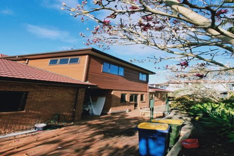 Photo of property in 27 Mansion Court, West Harbour, Auckland, 0618