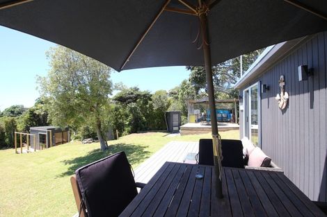 Photo of property in 15 Cuvier Crescent, Kuaotunu West, Whitianga, 3592