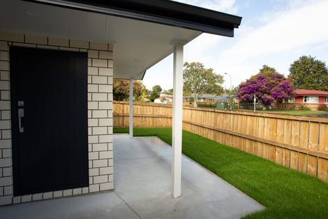 Photo of property in 2/35 Flynn Road, Hillcrest, Hamilton, 3216