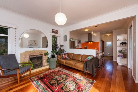 Photo of property in 27 Hudson Street, Island Bay, Wellington, 6023