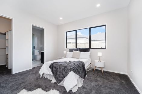 Photo of property in 4 Maraeariki Avenue, Orewa, 0931