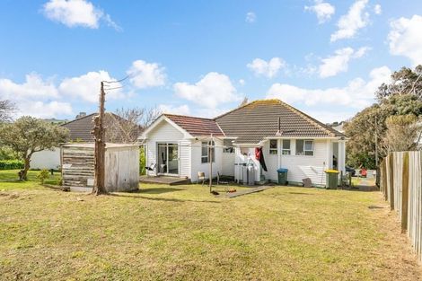 Photo of property in 12 Mexted Crescent, Ranui, Porirua, 5024