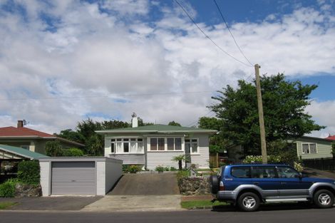Photo of property in 32 Riro Street, Point Chevalier, Auckland, 1022