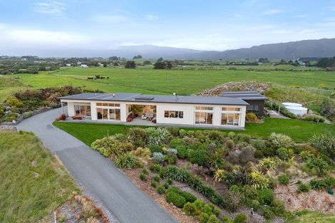 Photo of property in 25 Mahurenga Lane, Te Horo, Otaki, 5581