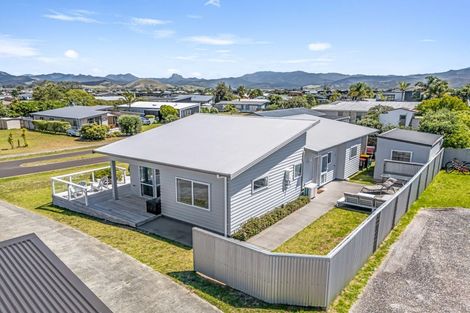 Photo of property in 147 The Fairway, Matarangi, Whitianga, 3592