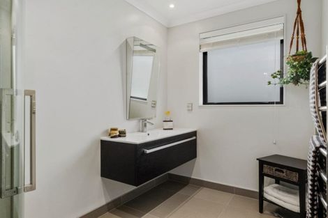 Photo of property in 182 Mangatawhiri Road, Omaha, Warkworth, 0986