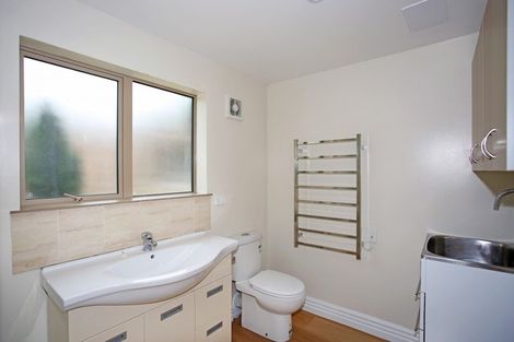 Photo of property in 10 Coulthard Terrace, Opaheke, Papakura, 2113