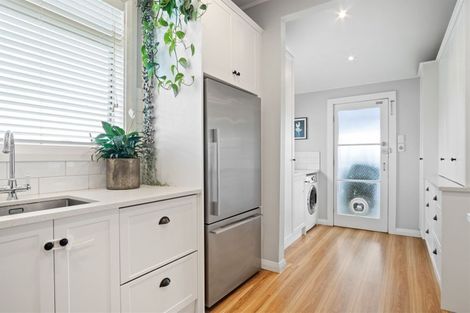 Photo of property in 31 Hillcrest Road, Papatoetoe, Auckland, 2025