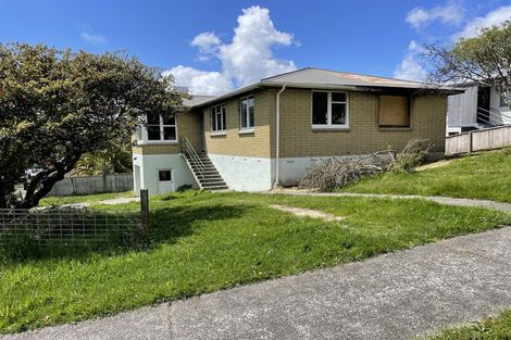 Photo of property in 1 Mahinawa Street, Takapuwahia, Porirua, 5022