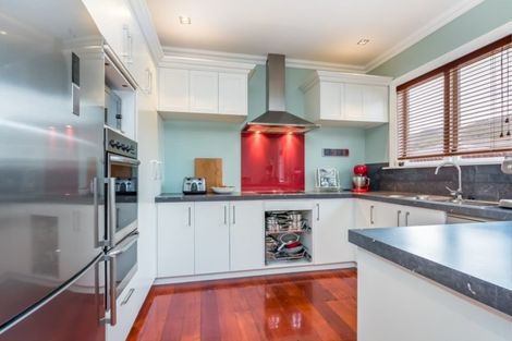 Photo of property in 1 Saint Ronans Avenue, Waterloo, Lower Hutt, 5011