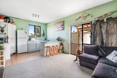 Photo of property in 211 Wilson Road, South Head, Helensville, 0874