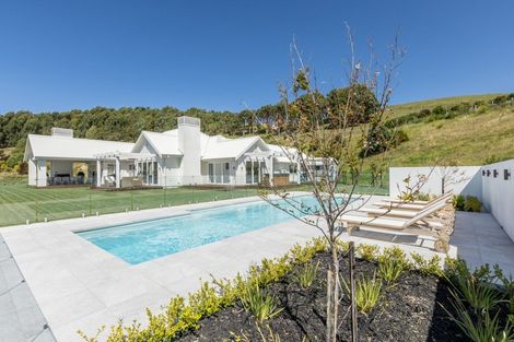 Photo of property in 65 Waipuka Road, Waimarama, Havelock North, 4294