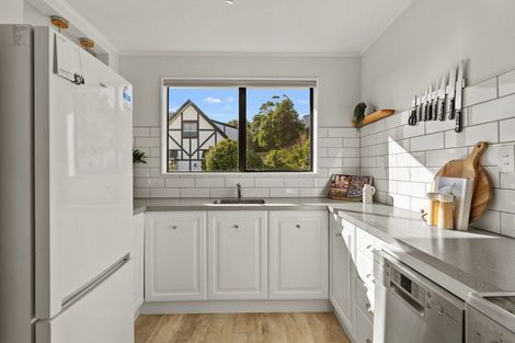 Photo of property in 42 Dominica Crescent, Grenada Village, Wellington, 6037