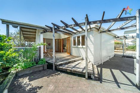 Photo of property in 52 Epuni Street, Hutt Central, Lower Hutt, 5011