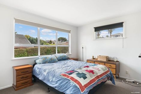 Photo of property in 7 Merville Avenue, Te Atatu South, Auckland, 0610