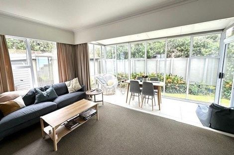 Photo of property in 4/23 Craig Road, Milford, Auckland, 0620