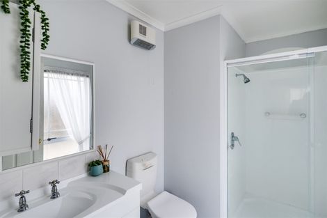 Photo of property in 525a Main North Road, Bay View, Napier, 4104