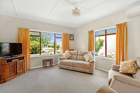Photo of property in 18 Parkes Avenue, Saint Johns Hill, Whanganui, 4501