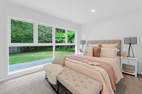 Photo of property in 11 Scenic Drive, Hillpark, Auckland, 2102