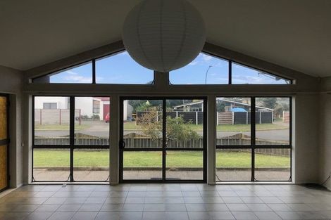 Photo of property in 19 Gobray Crescent, Mount Maunganui, 3116