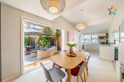 Photo of property in 239 Dowse Drive, Maungaraki, Lower Hutt, 5010