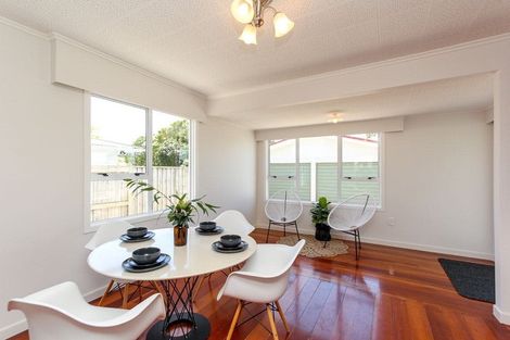 Photo of property in 247 Mangorei Road, Merrilands, New Plymouth, 4312
