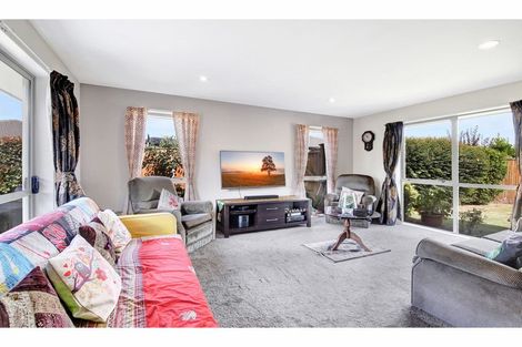 Photo of property in 4 Doncaster Place, Rangiora, 7400