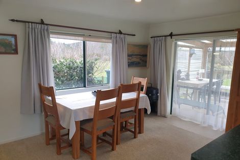 Photo of property in 6 Allman Drive, Coromandel, 3506