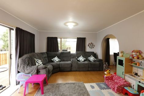 Photo of property in 1/78 Highland Park Drive, Highland Park, Auckland, 2010