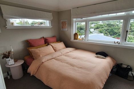 Photo of property in 49 Tio Tio Road, Miramar, Wellington, 6022