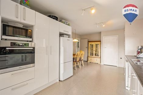 Photo of property in 41 Ranui Terrace, Tawa, Wellington, 5028