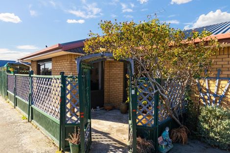 Photo of property in 1/165 Prestons Road, Redwood, Christchurch, 8051