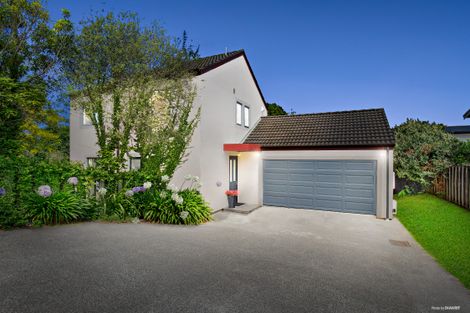 Photo of property in 1/24 Merton Avenue, Glenfield, Auckland, 0627