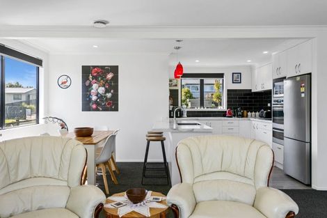 Photo of property in 24 Tawa Street, Hilltop, Taupo, 3330