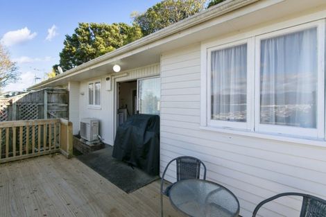 Photo of property in 12-12a Singers Road, Korokoro, Lower Hutt, 5012